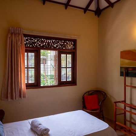 The Tourist Balcony Apartman Negombo Kültér fotó