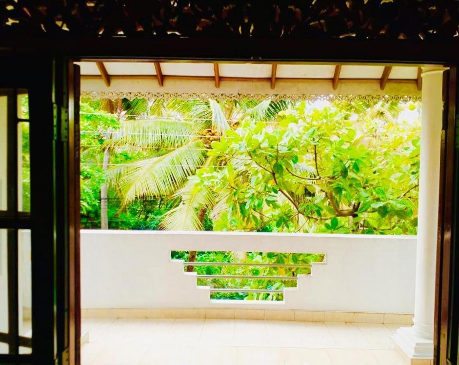 The Tourist Balcony Apartman Negombo Kültér fotó